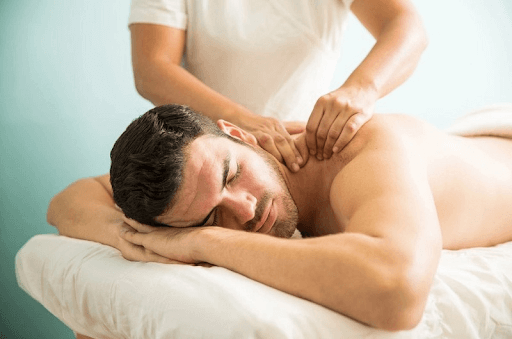 Lợi ích của massage cổ vai gáy