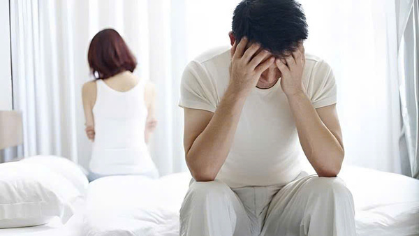 Ngại chia sẻ về cảm xúc thật là biểu hiện chàng chưa thỏa mãn