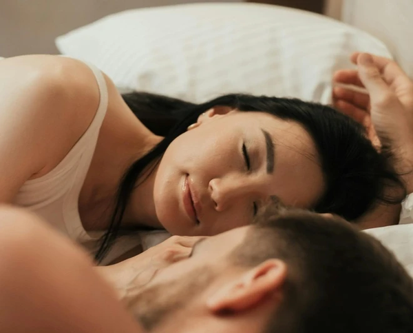 Quan hệ tình dục ảnh hưởng thế nào đến nội tiết và làn da của phụ nữ