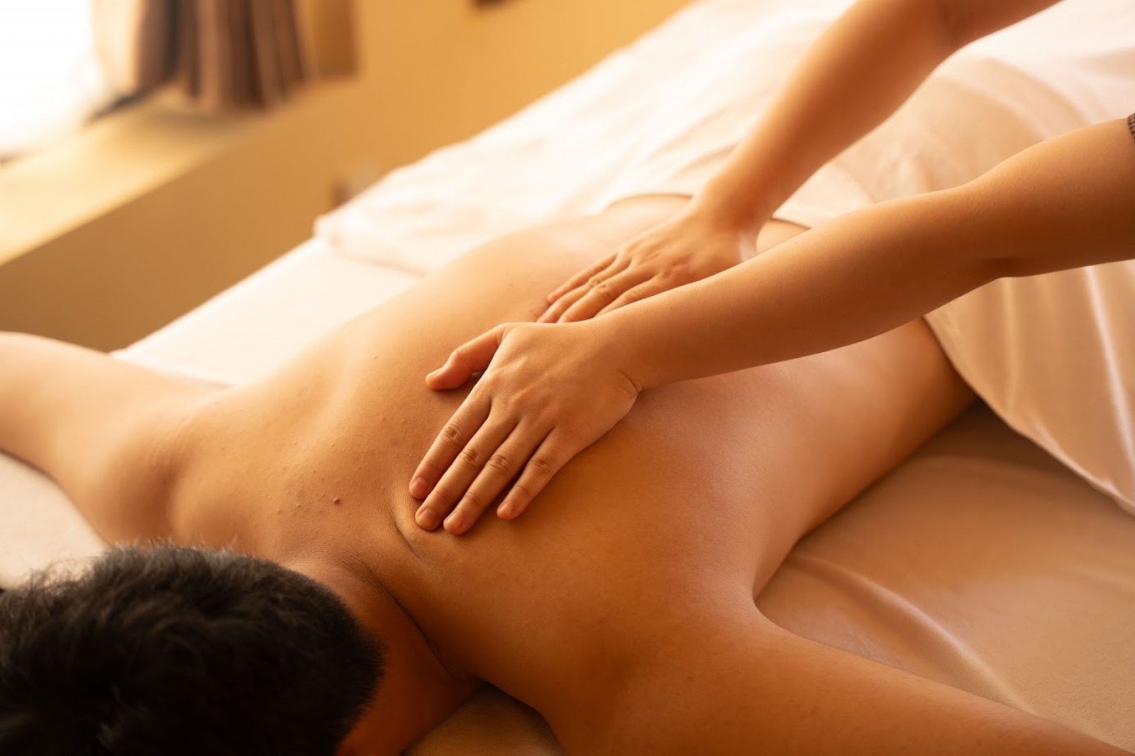 Massage mô sâu là gì? 