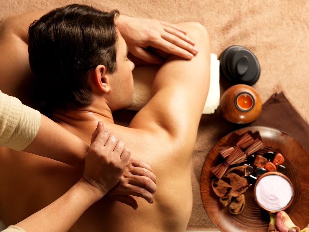 nên đi massage bao lâu 1 lần