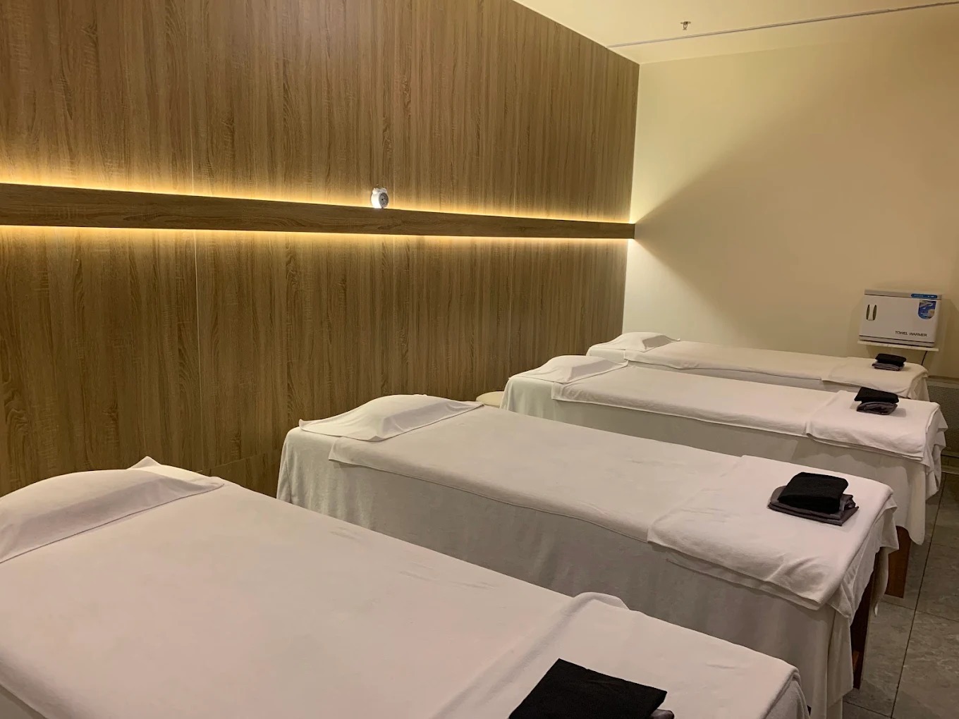 THREE TABOM SPA