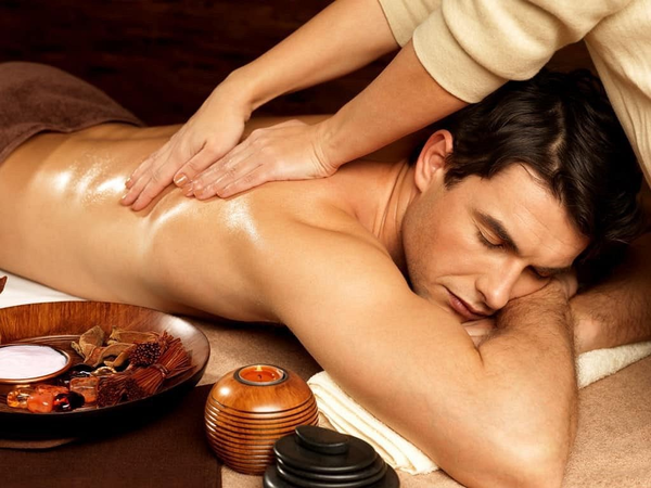 Đội ngũ kỹ thuật viên chuyên nghiệp, tay nghề cao